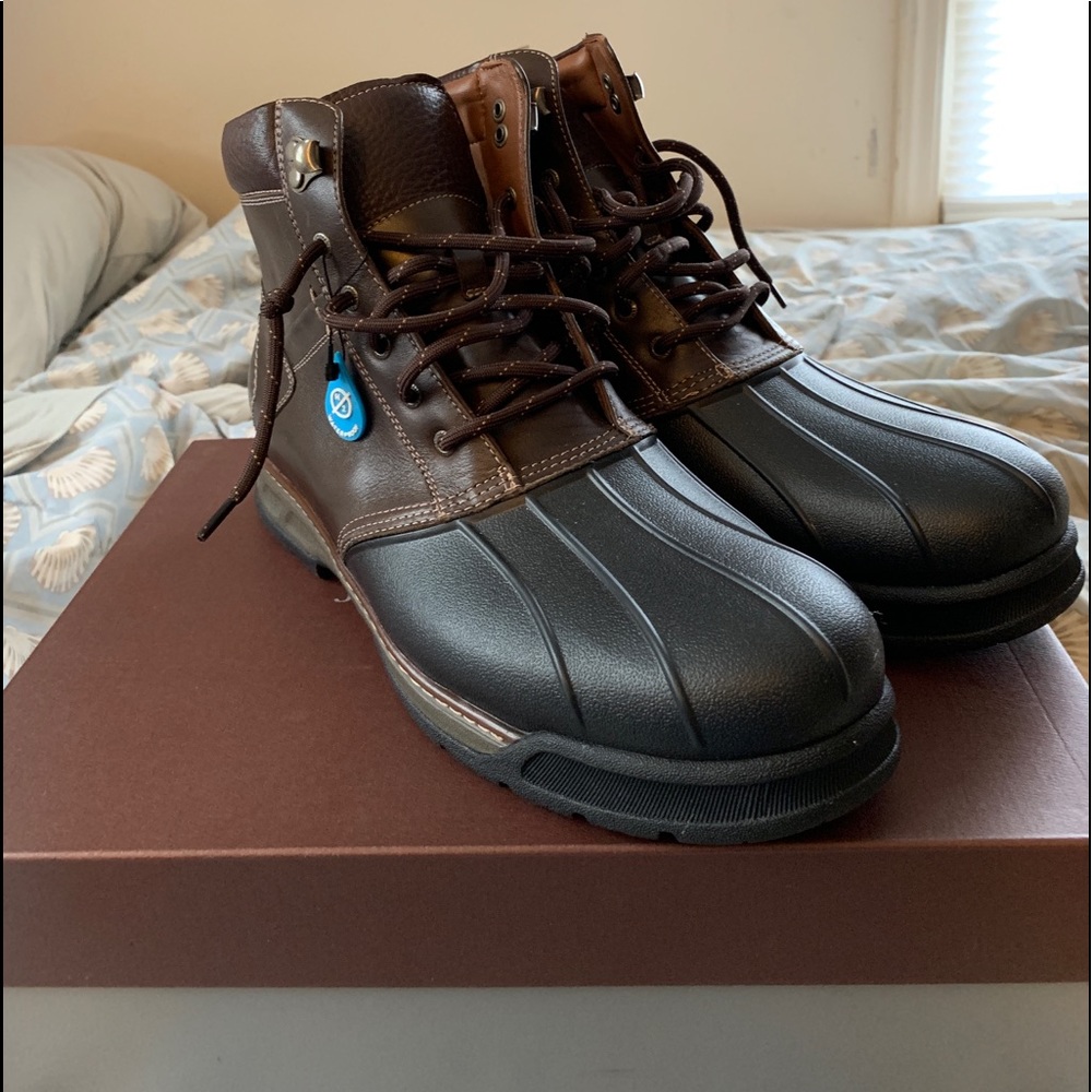 Men’s size 11.5 waterproof boots